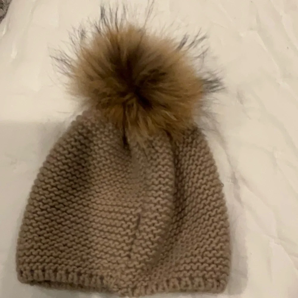 Beanie with crystal beading and fur Pom - Picture 2 of 6